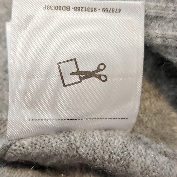 Cardigan - Picture 9 of 9